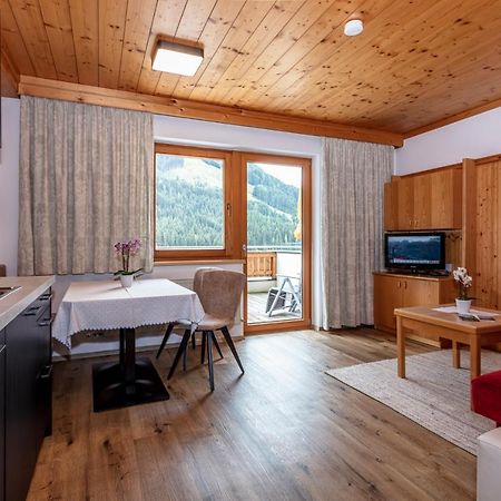 Appartement Schoene Aussicht Заалбах-Хинтерглем Екстериор снимка